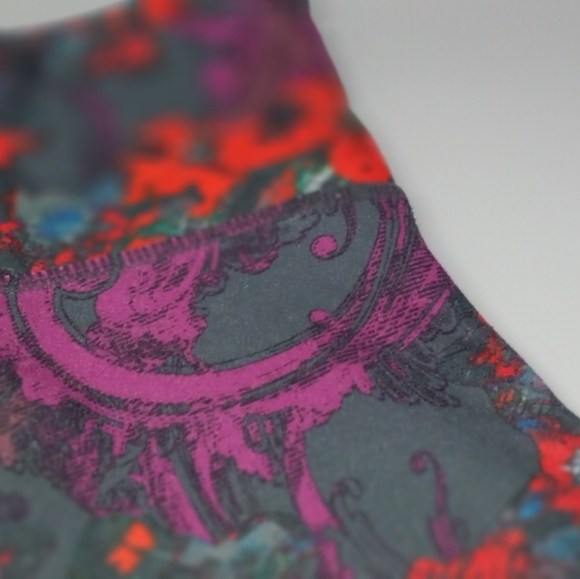 Fabletics XS ankle length leggings - Picture 3 of 5